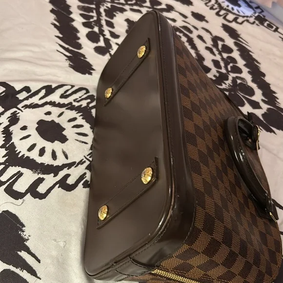 Louis Vuitton Alma PM Damier Ebene! ♥️ - Picture 13 of 15